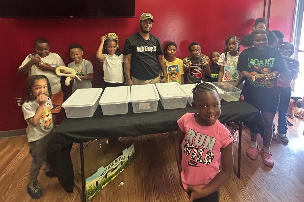 Under Construction Youth Builders Programs Build Confidence