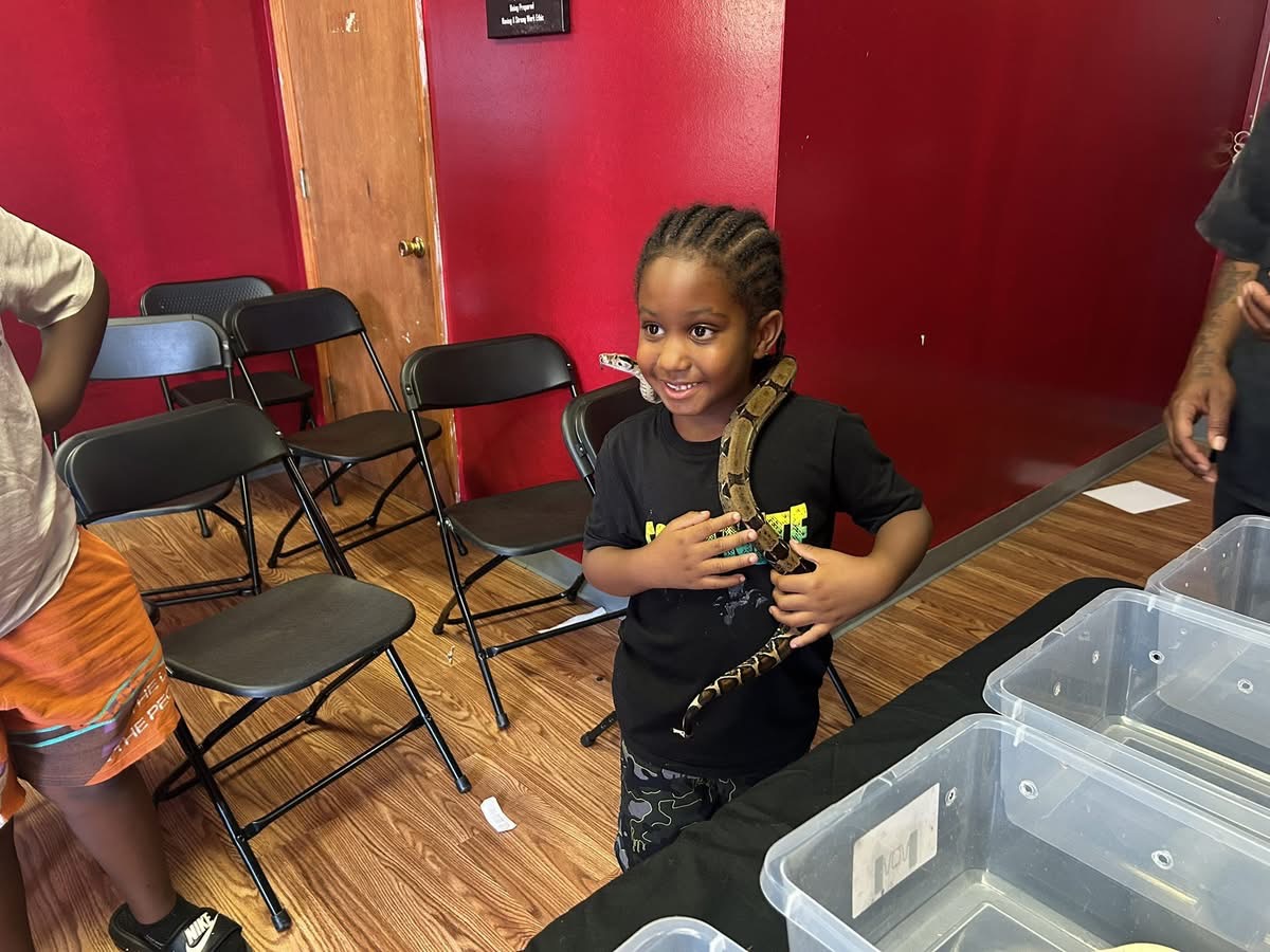 Under Construction Youth Builders Programs Build Confidence